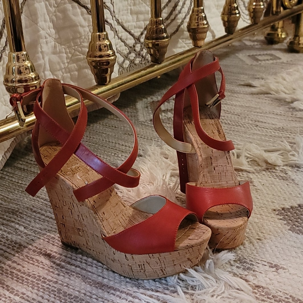 NWOT Michael Kors heels. Size 7.5